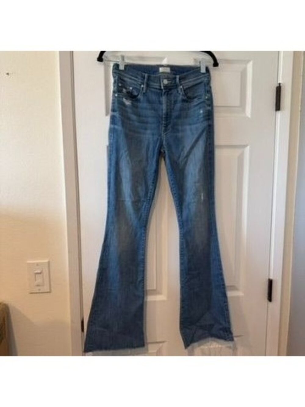 MOTHER Denim Weekender Fray Flared Medium Wash Blue Denim Jeans Size 26